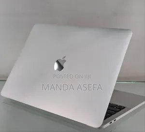 Photo - New Laptop Apple MacBook Pro 24GB Apple M2 SSD 2T