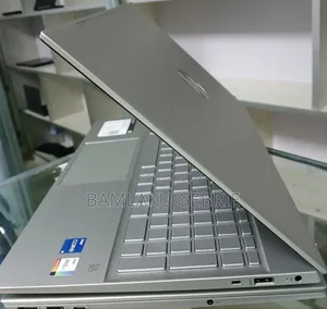 New HP Pavilion Gaming Laptop 15-Dk2xxx 8GB Intel Core I5 SSD 512GB