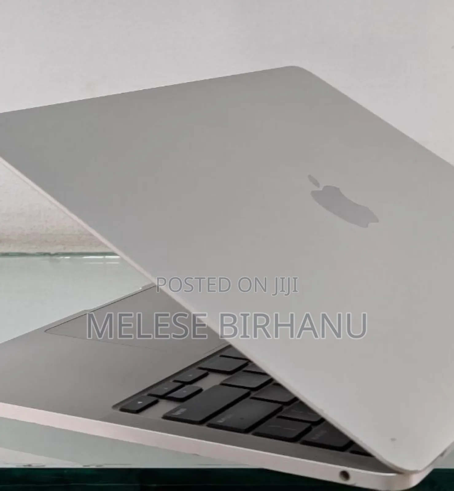 New Laptop Apple MacBook Air 2022 M2 24GB Apple M2 SSD 2T