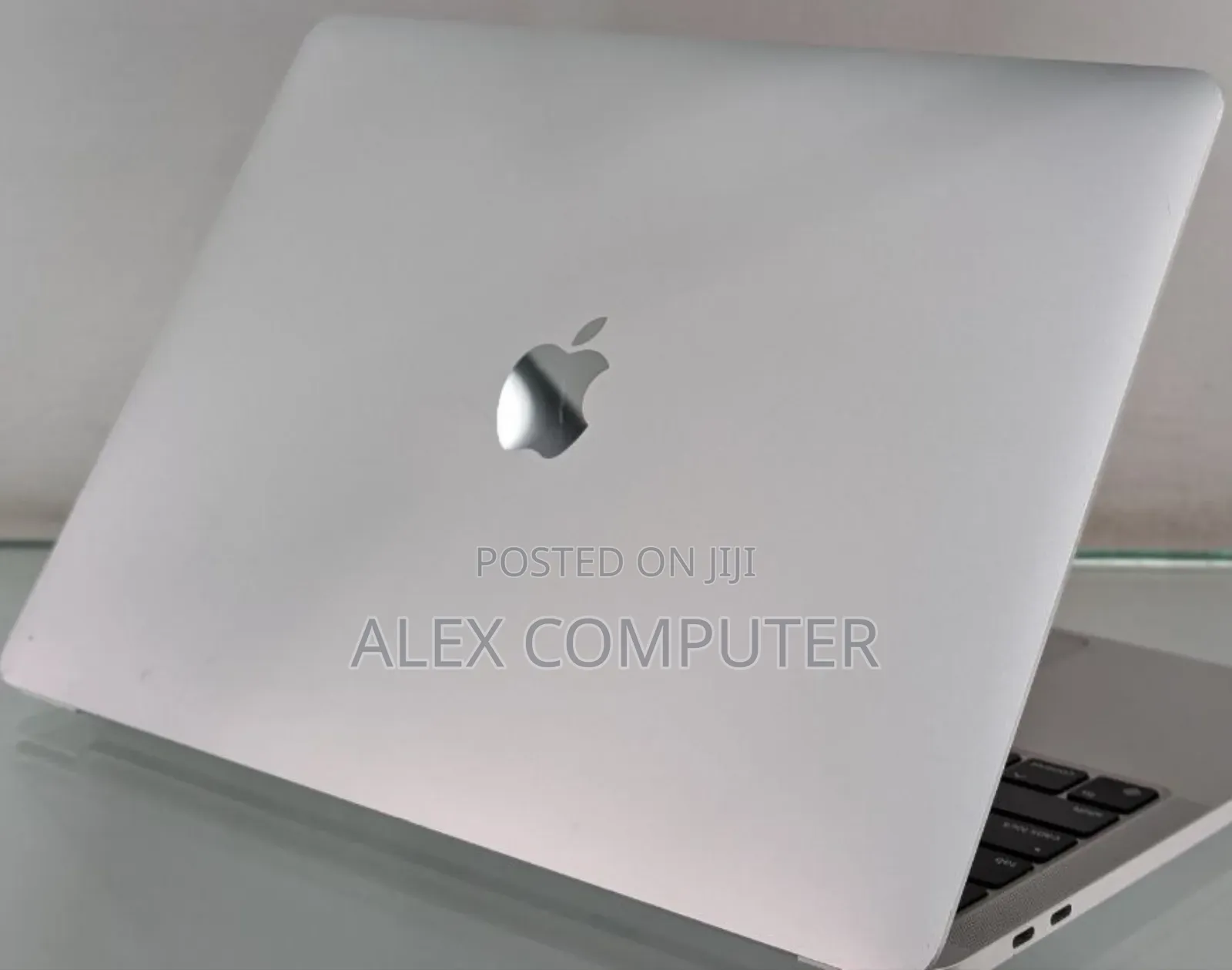 New Laptop Apple MacBook Pro 2022 M2 24GB Apple M2 SSD 2T