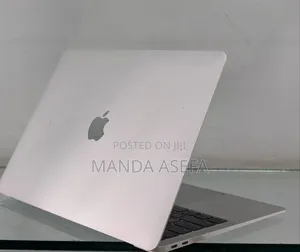 New Laptop Apple MacBook Air 2019 16GB Intel Core I5 SSD 256GB