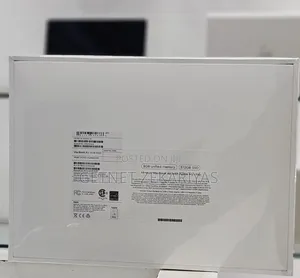 New Laptop Apple MacBook Air 2022 M2 8GB Apple M2 SSD 512GB