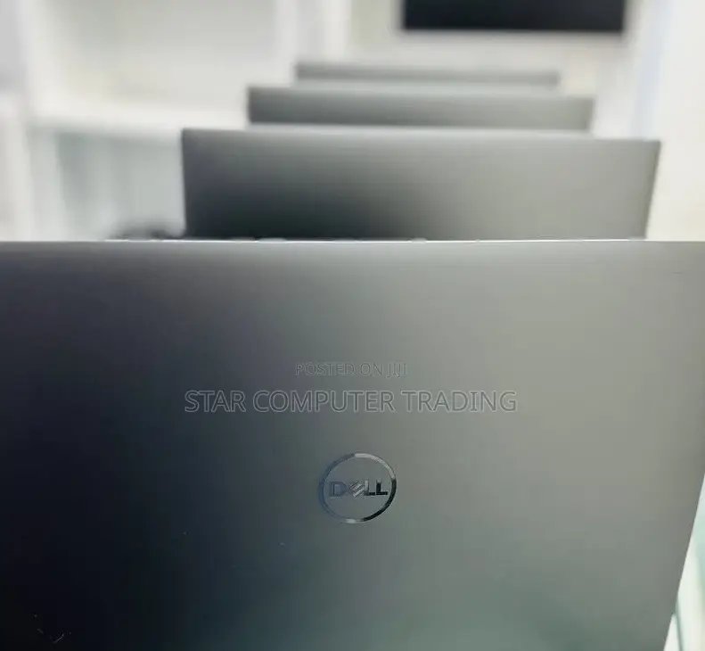 New Laptop Dell Precision 15 5520 32GB Intel Core I7 SSD 512GB