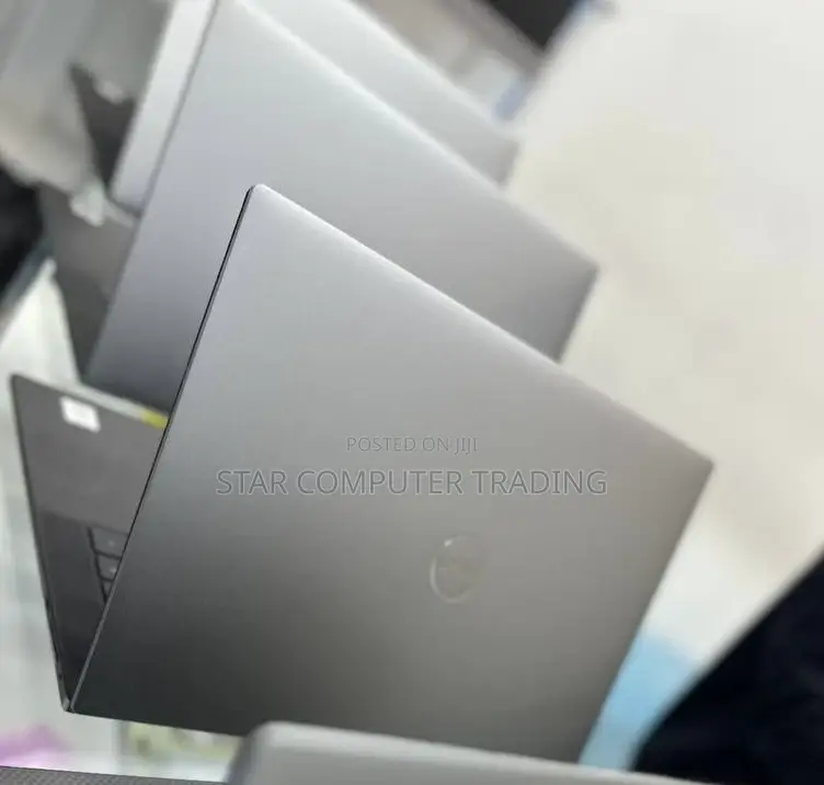 New Laptop Dell Precision 15 5520 32GB Intel Core I7 SSD 512GB