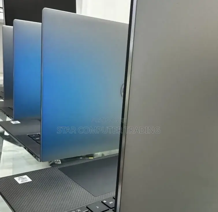 New Laptop Dell Precision 15 5520 32GB Intel Core I7 SSD 512GB