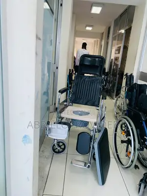 New Packed Multiple Functions Wheelchair Folding Wheelchair