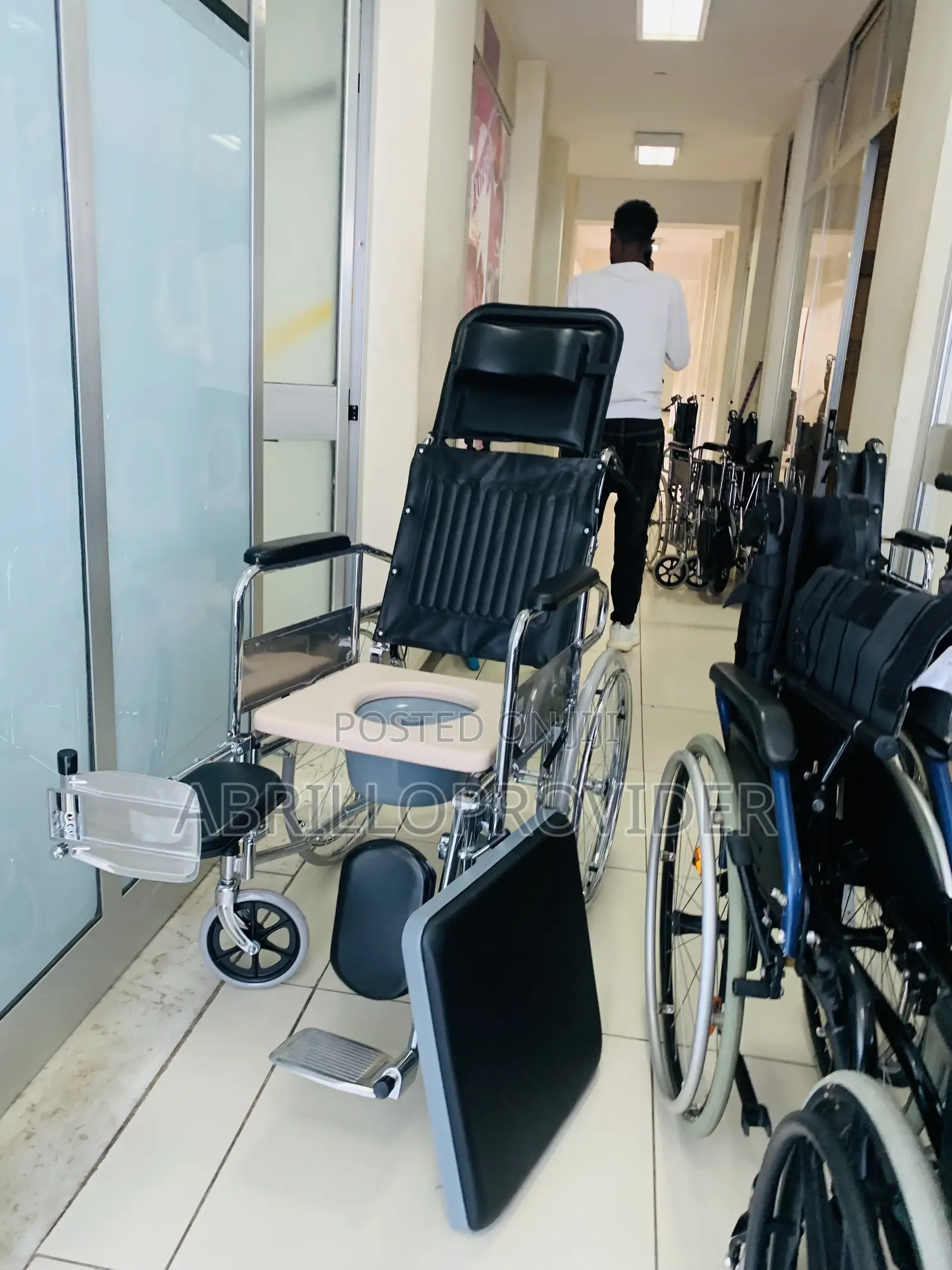 Wheelchair Manual Transmission Toilet Wheelchair