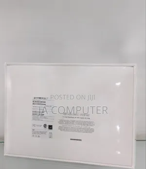 New Laptop Apple MacBook Air 2022 M2 8GB Apple M2 SSD 256GB