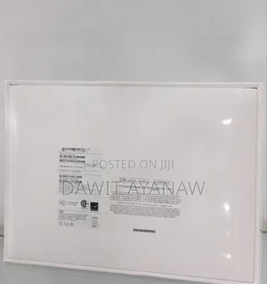 New Laptop Apple MacBook Air 2022 M2 8GB Apple M2 SSD 512GB