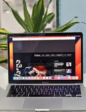 Photo - New Laptop Apple MacBook Pro 2022 M2 24GB Apple M2 SSD 2T