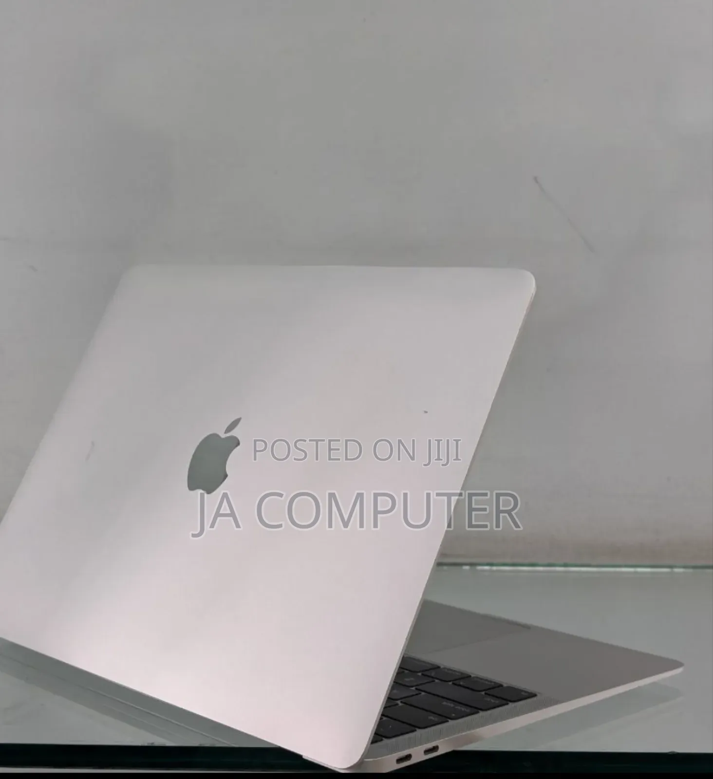 New Laptop Apple MacBook Air 2019 16GB Intel Core I5 SSD 256GB