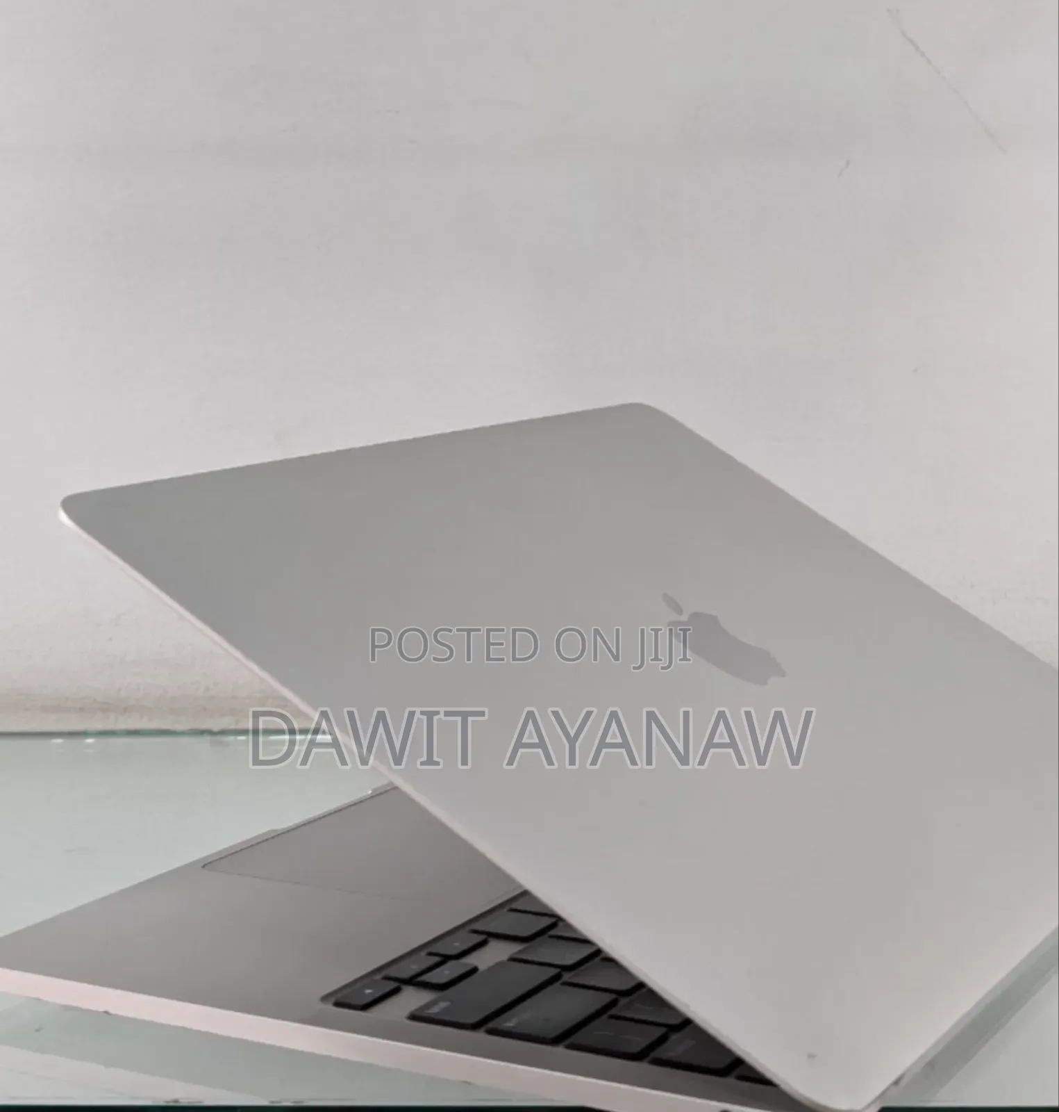 New Laptop Apple MacBook Pro 2022 M2 24GB Apple M2 SSD 2T