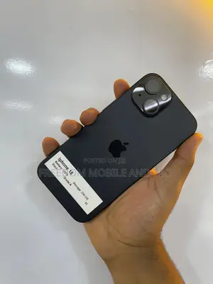 Photo - Apple iPhone 15 256 GB Black