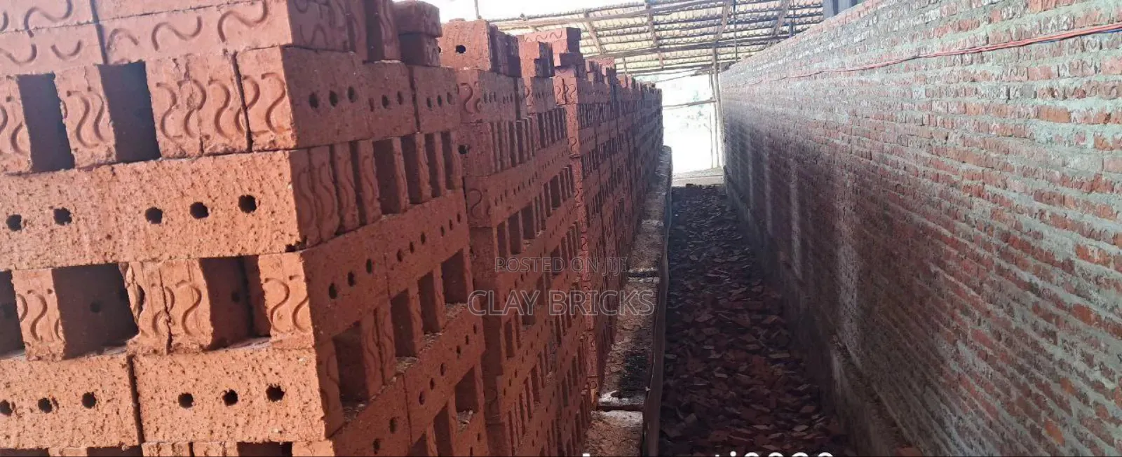 ሸክላ ጡብ Sheklatub