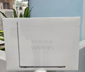 Photo - New Laptop Apple MacBook Air 2022 M2 8GB Apple M2 SSD 512GB