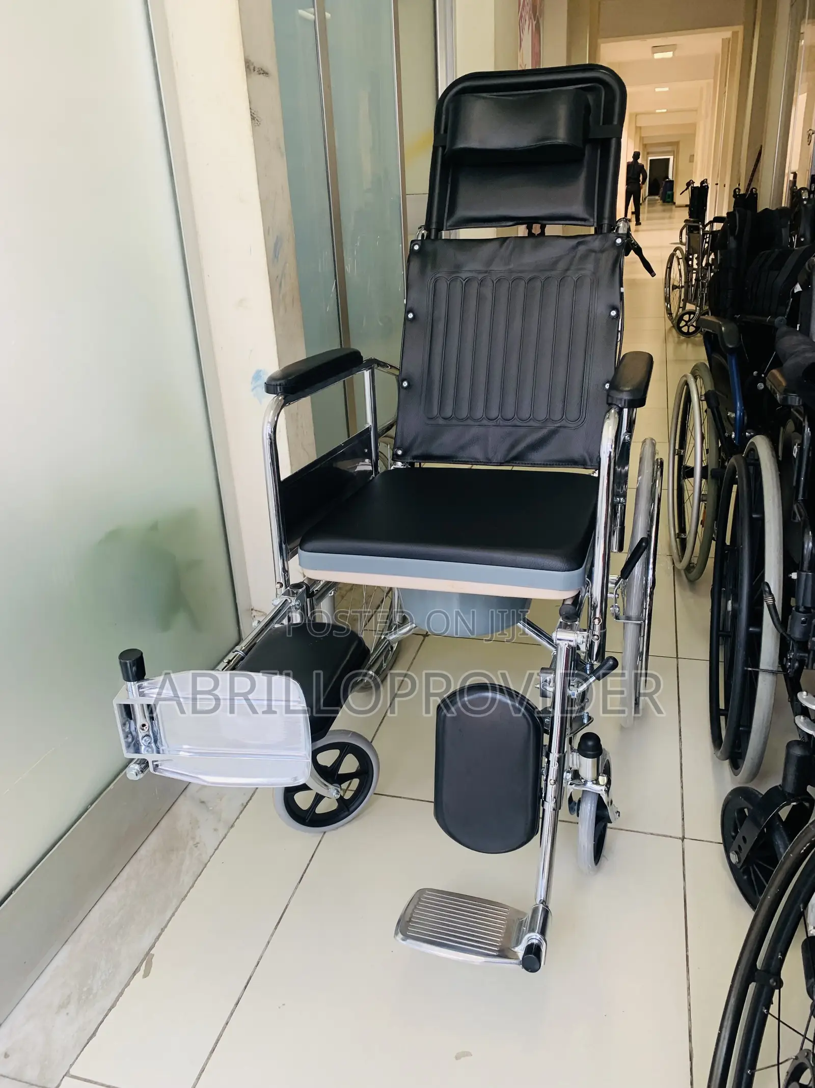 Leather Toilet New Packed Wheelchair: Folding and Wheelchair