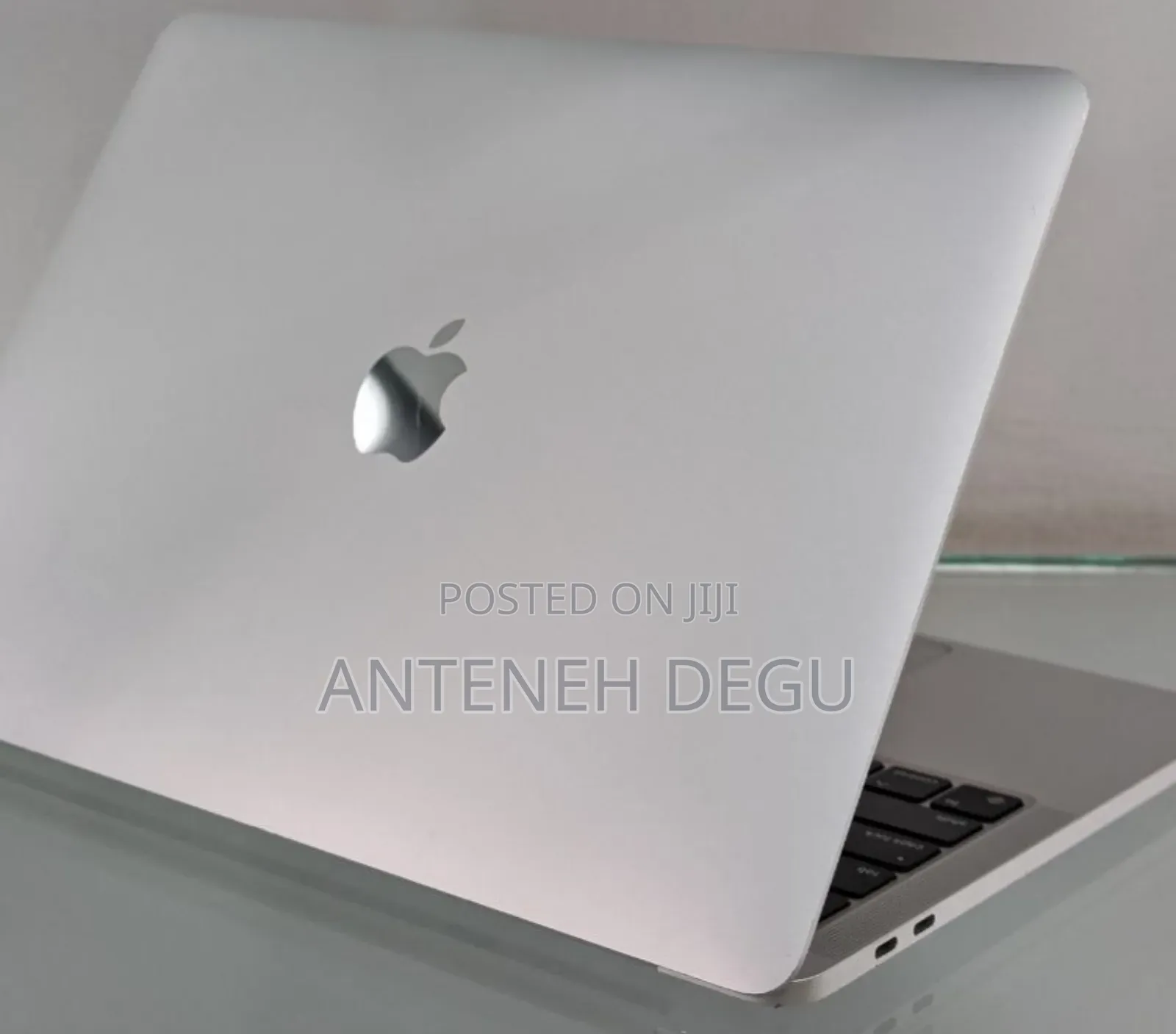 New Laptop Apple MacBook Pro 2022 M2 24GB Apple M2 SSD 2T