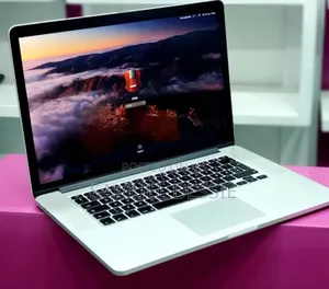 New Laptop Apple MacBook Pro 2015 16GB Intel Core I7 SSD 512GB