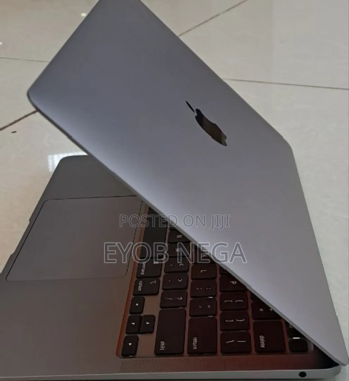 New Laptop Apple MacBook Air 2020 M1 8GB Apple M1 SSD 256GB