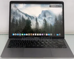 Photo - New Laptop Apple MacBook Air 2020 8GB Intel Core I3 SSD 256GB