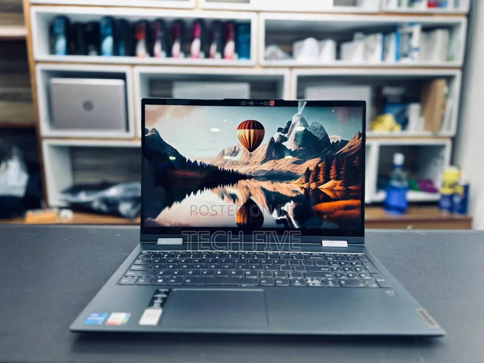 New Laptop Lenovo Yoga 730 8GB Intel Core I5 SSD 512GB