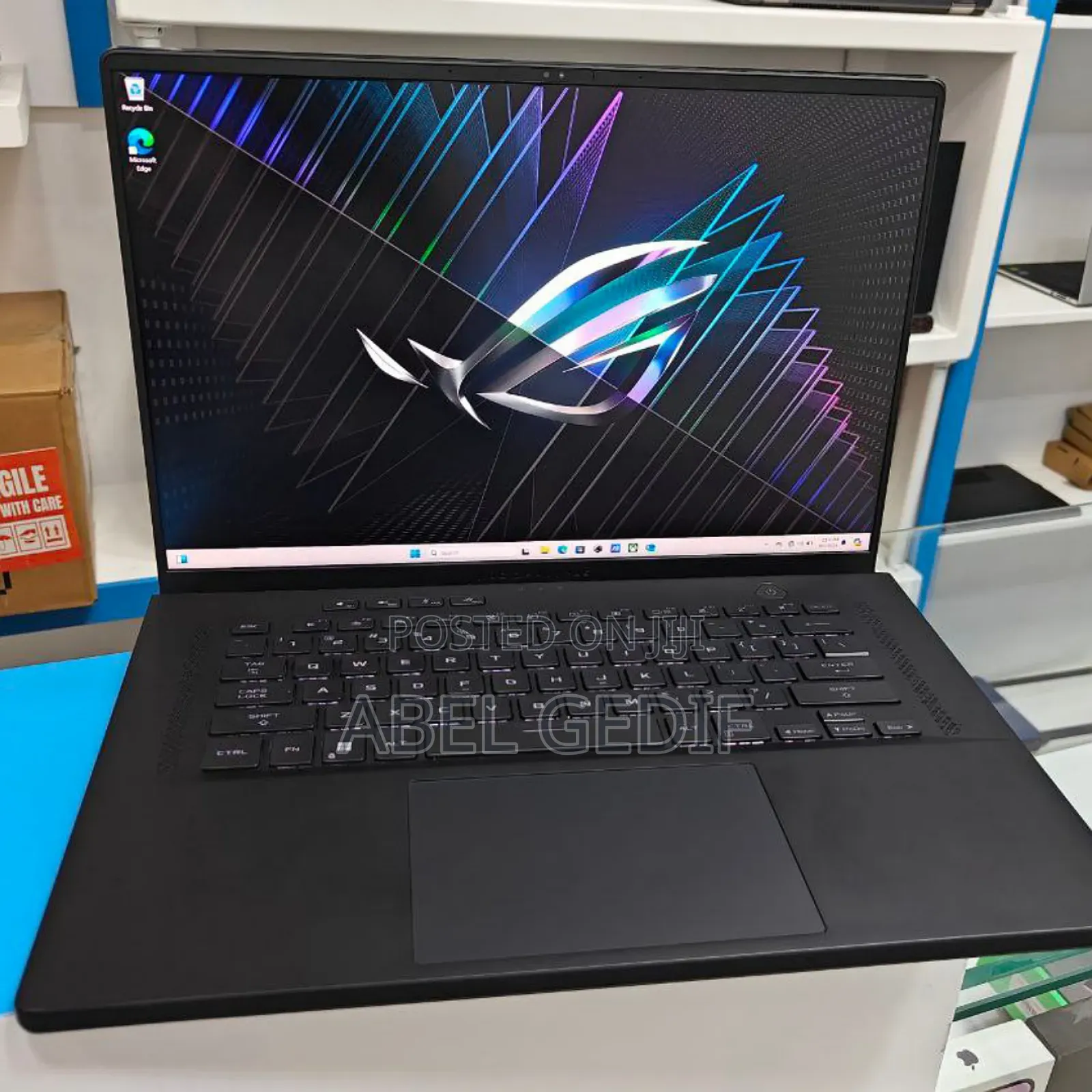 New Laptop Asus ROG Zephyrus M16 GU603HR 16GB Intel Core I9 SSD 1T