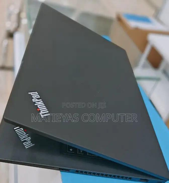 New Laptop Lenovo ThinkPad X1 Carbon 8GB AMD Ryzen 5 SSD 512GB