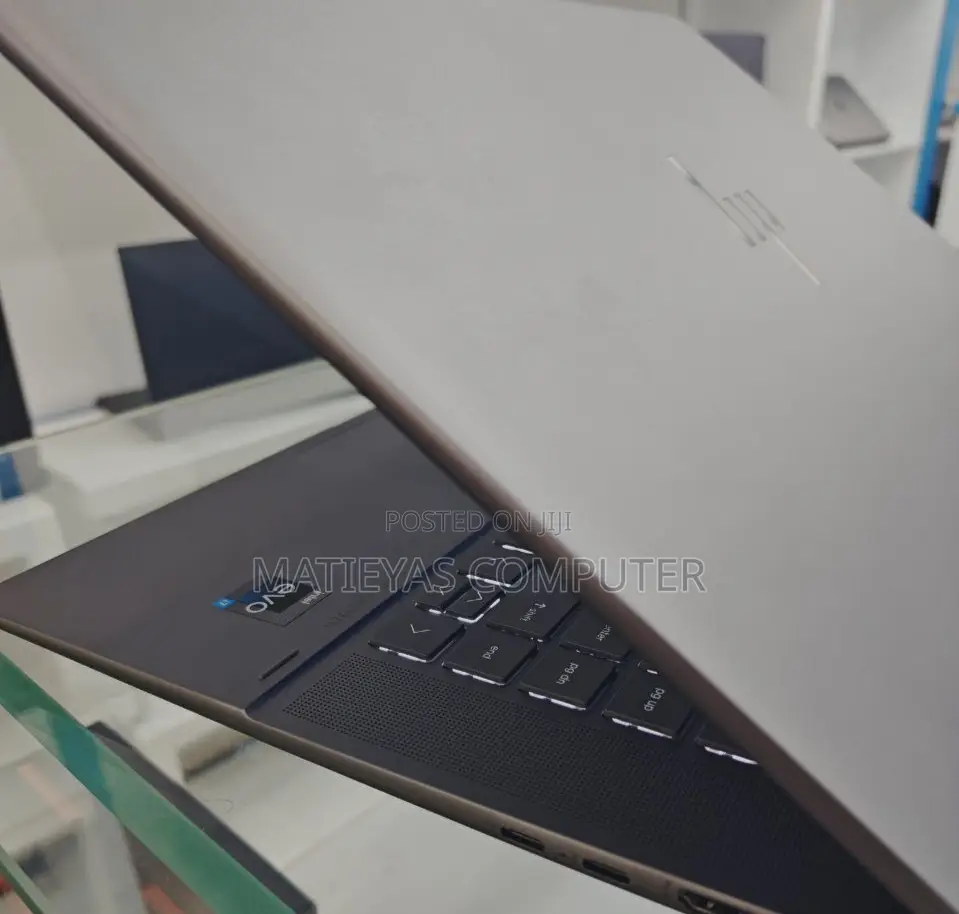 New Laptop HP Envy X360 32GB Intel Core I7 SSD 1T