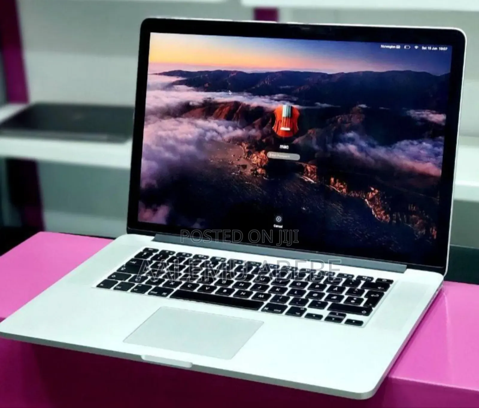 New Laptop Apple MacBook Pro 2015 16GB Intel Core I7 SSD 512GB