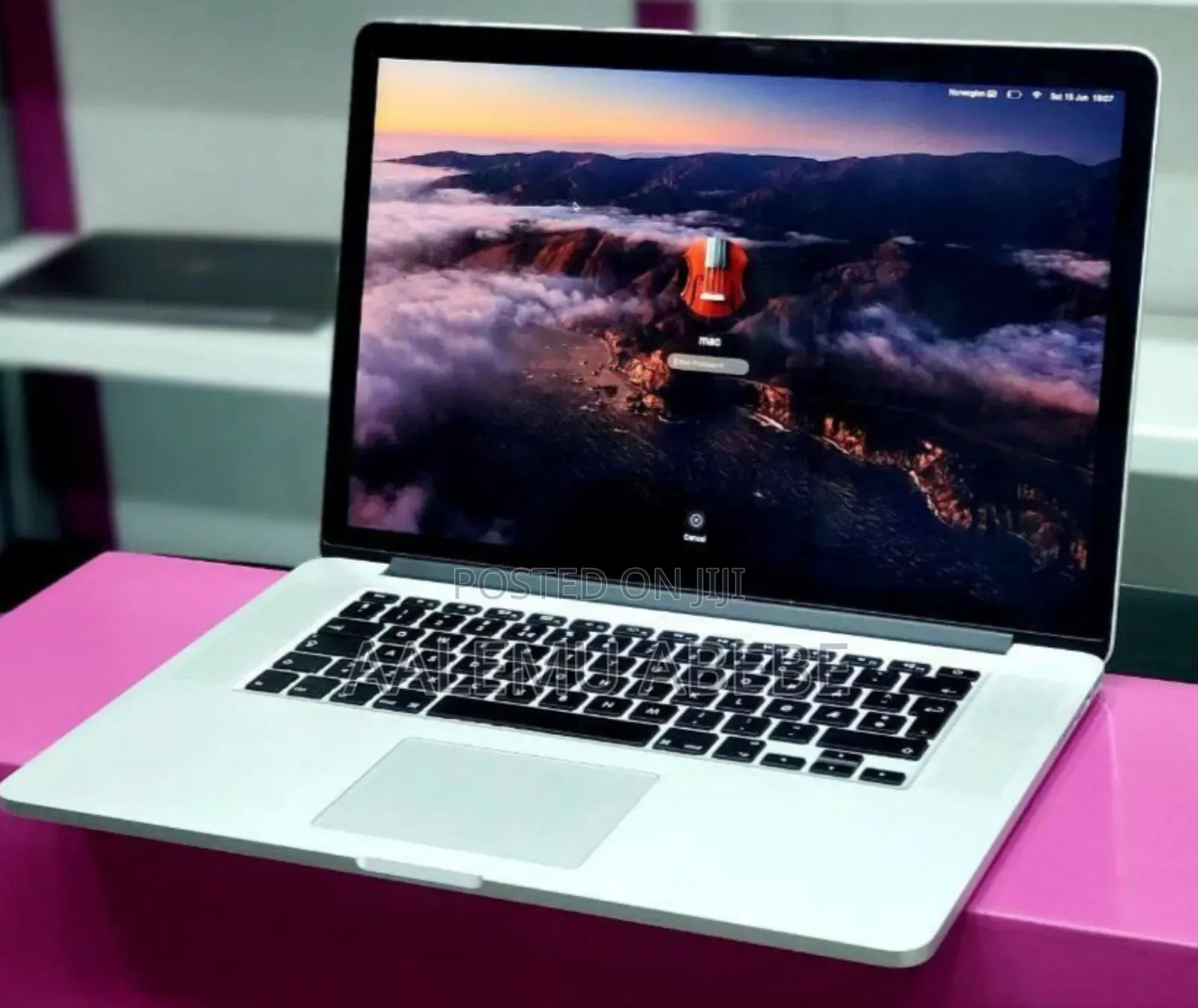 New Laptop Apple MacBook Pro 2015 16GB Intel Core I7 SSD 512GB