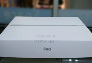 Photo - New Apple iPad 10.2 (2021) 64 GB Gray