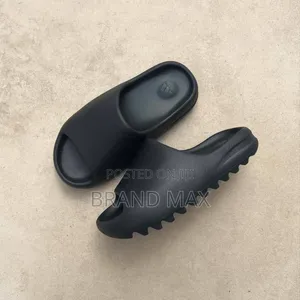 Adidas Yeezy Slides Master Quality