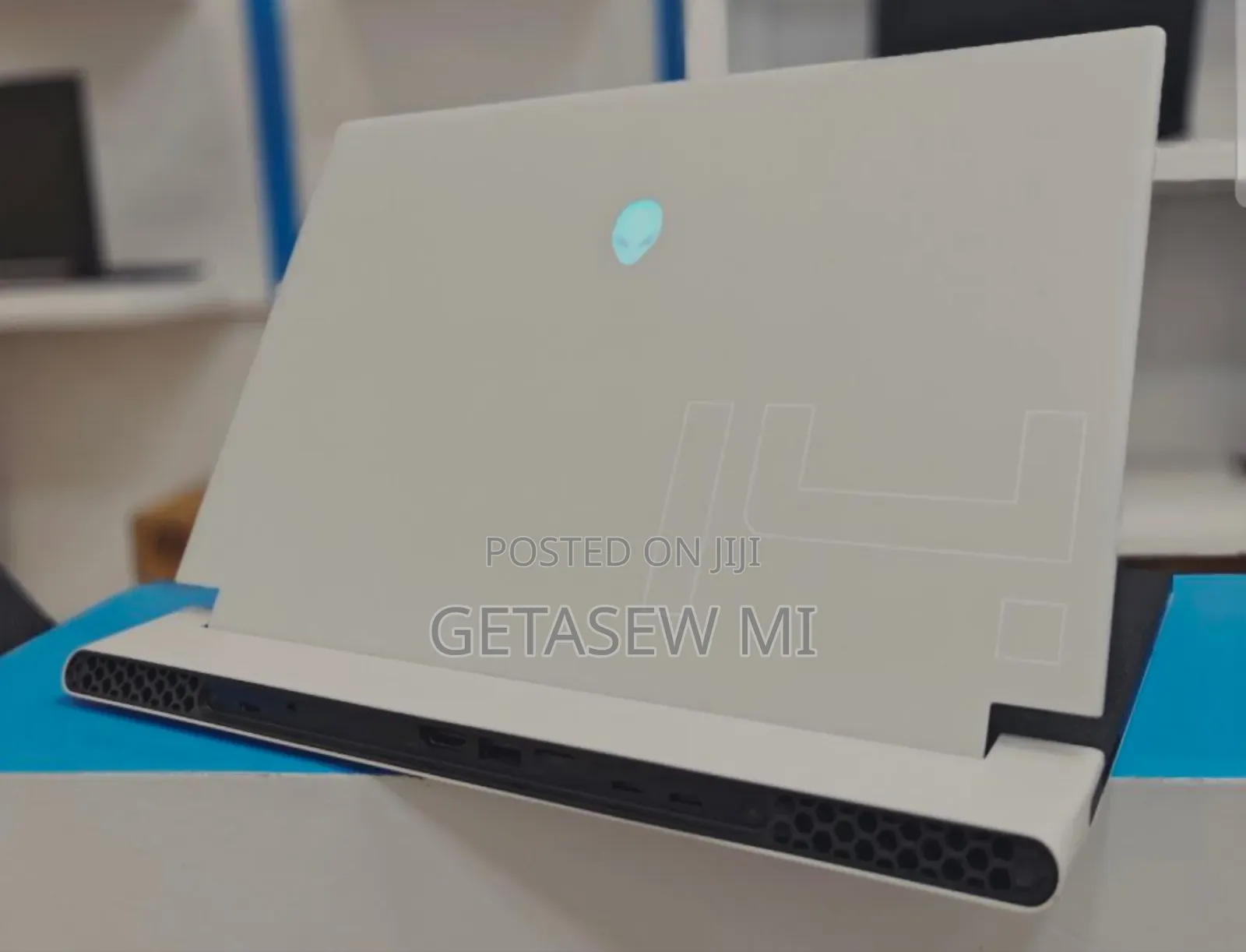 New Laptop Alienware Area-51m 16GB Intel Core I5 SSD 512GB