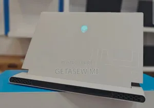 New Laptop Alienware Area-51m 16GB Intel Core I5 SSD 512GB