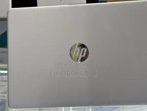 New Laptop HP 8GB AMD Ryzen 5 SSD 512GB