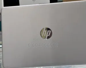 New Laptop HP 8GB AMD Ryzen 5 SSD 512GB