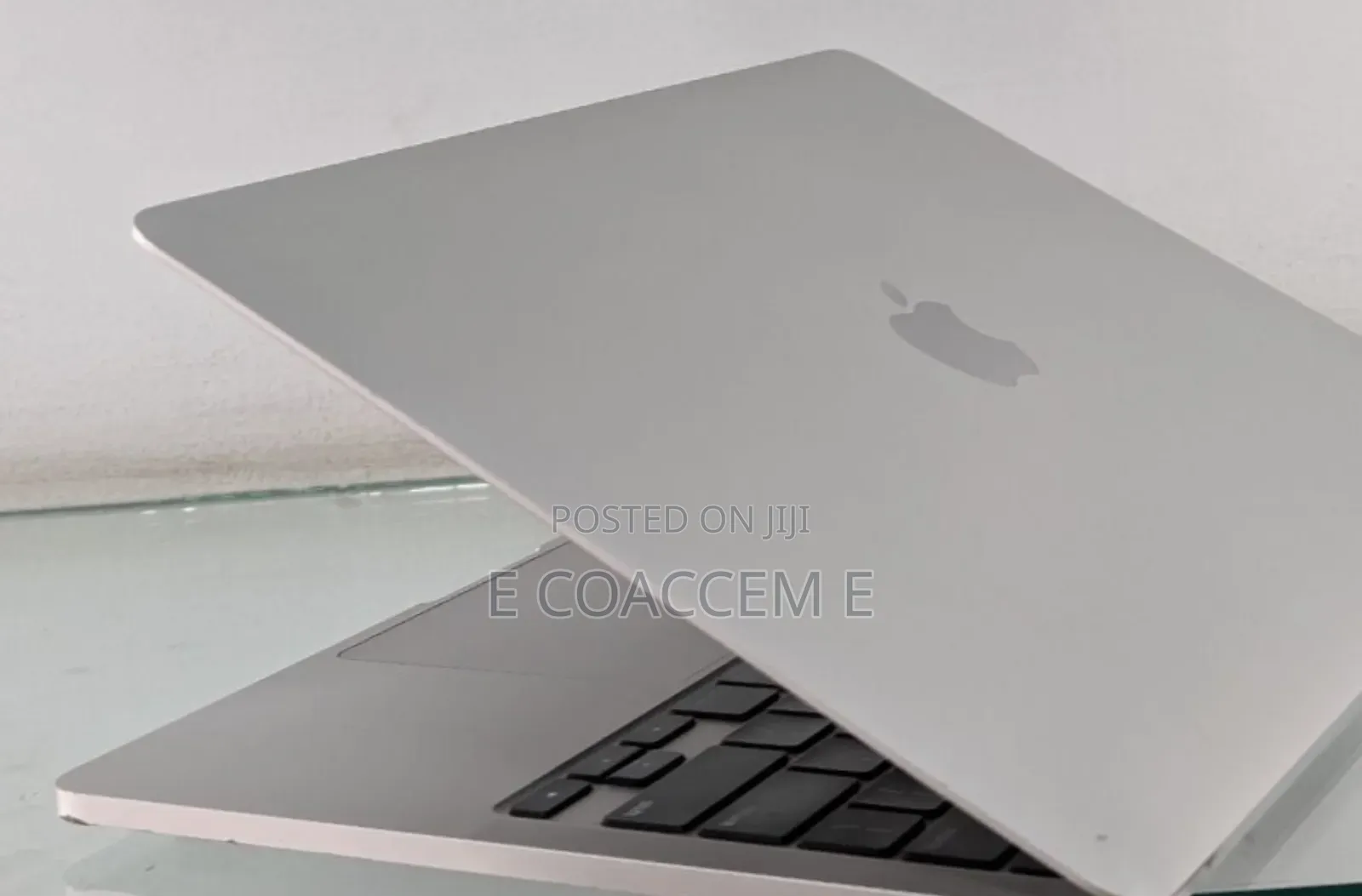 New Laptop Apple MacBook 24GB Apple M2 SSD 2T