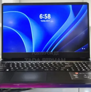 Photo - New Laptop Apple MacBook Pro 2019 18GB Intel Pentium SSD 512GB