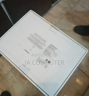 New Laptop Apple MacBook Pro 2020 M1 8GB Apple M1 SSD 512GB