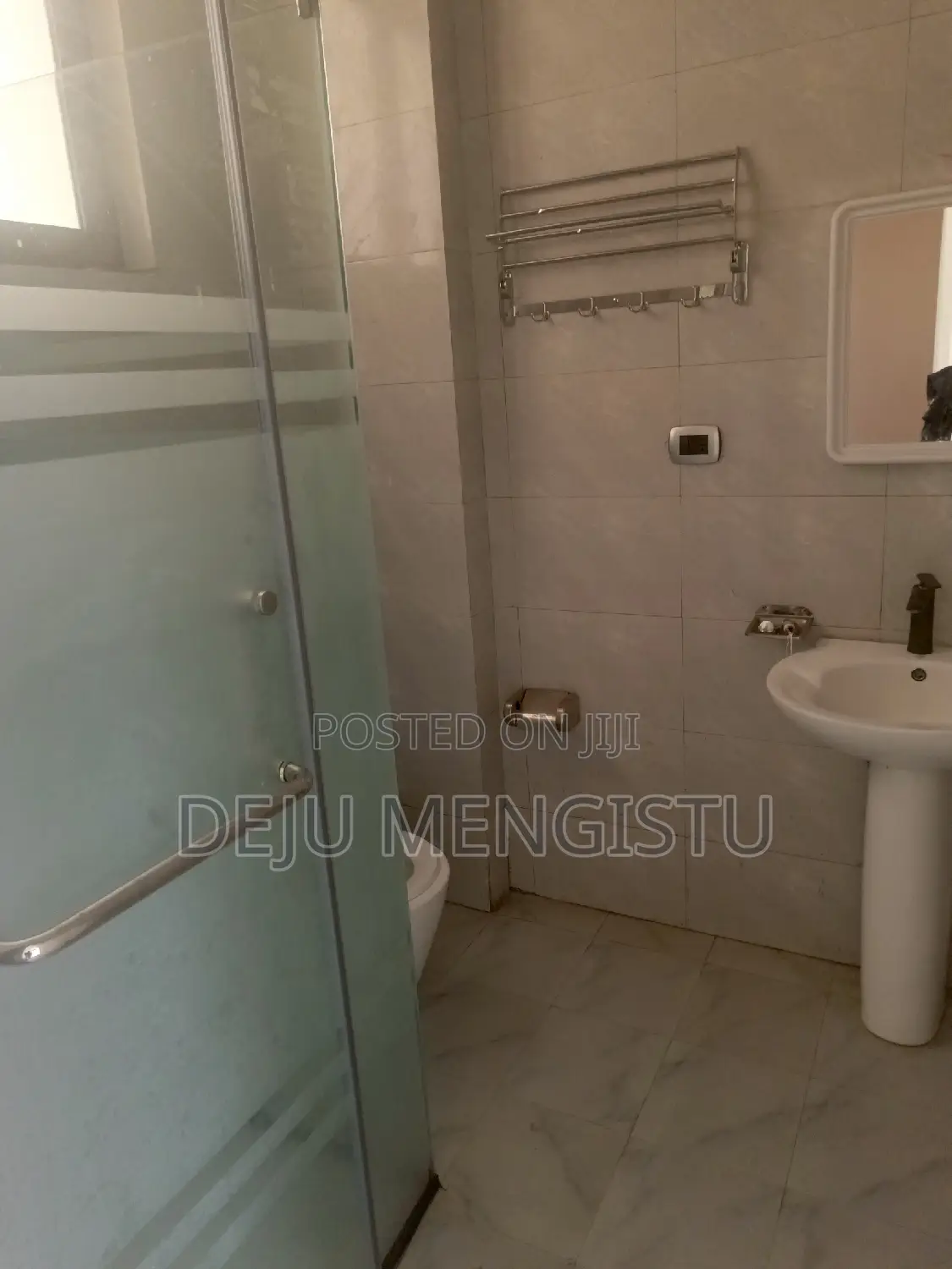 5bdrm House in ሰባ ሁለት, Bole for sale