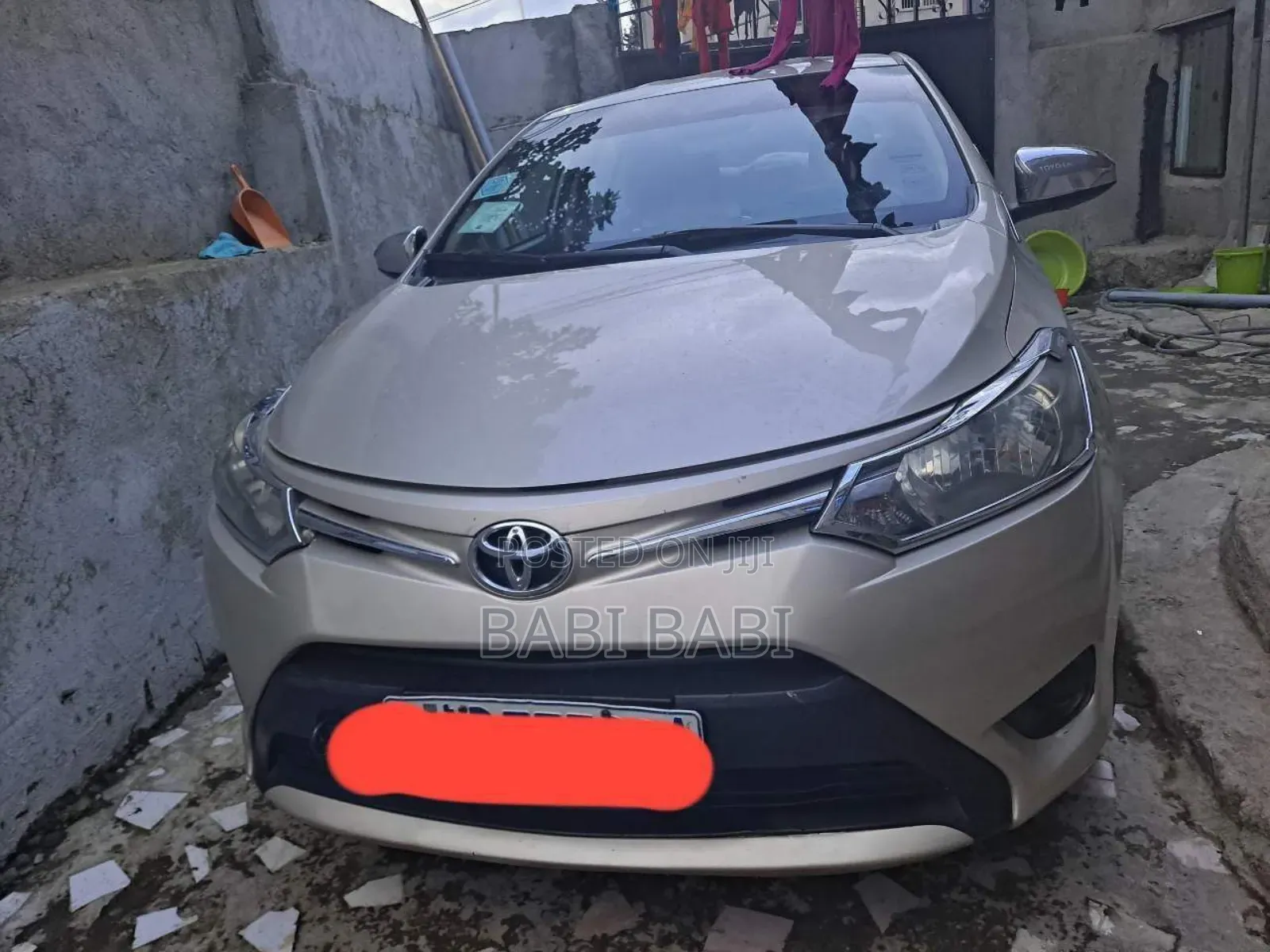 Toyota Yaris 2016 Gold