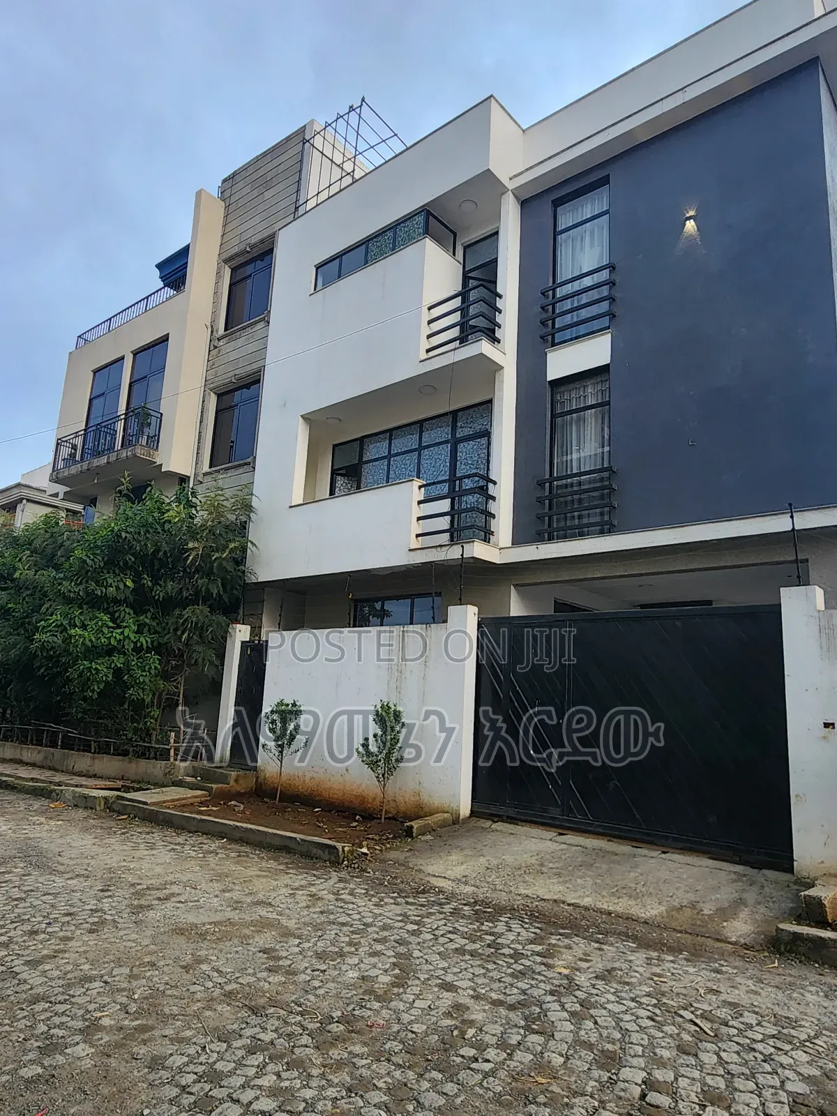 Furnished 7bdrm House in ሰሚት ፍርድ ቤት, Bole for sale