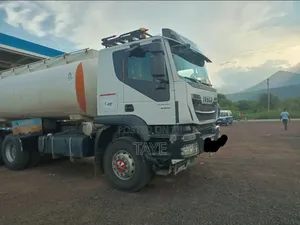 Photo - Iveco ቦቴ ተሳቢ