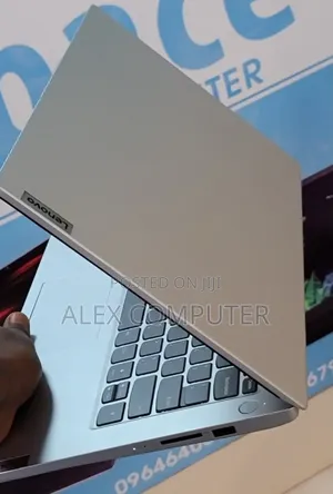 Photo - New Laptop Lenovo Ideapad 3 16GB Intel Core I7 SSD 512GB