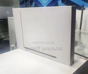 New Laptop Apple MacBook Air 2024 M3 15-Inch 8GB Apple M3 SSD 256GB