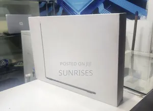 New Laptop Apple MacBook Air 2024 M3 15-Inch 8GB Apple M3 SSD 256GB