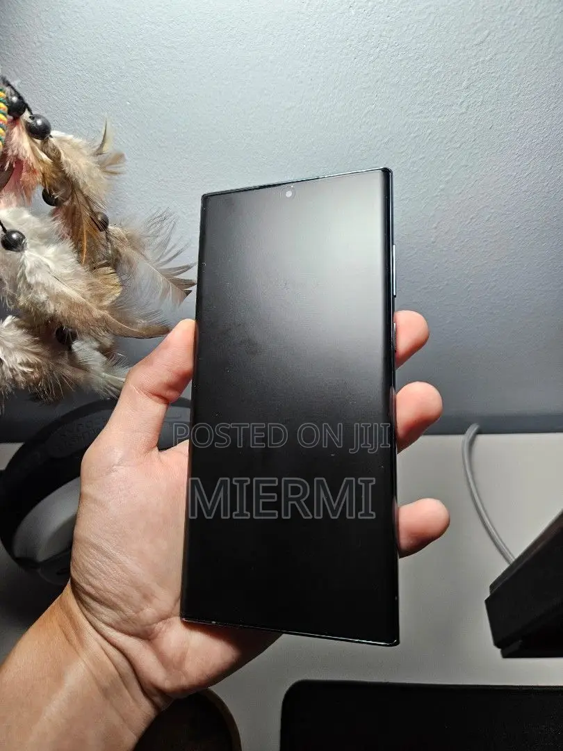 New Samsung Galaxy S22 Ultra 5G 256 GB Green