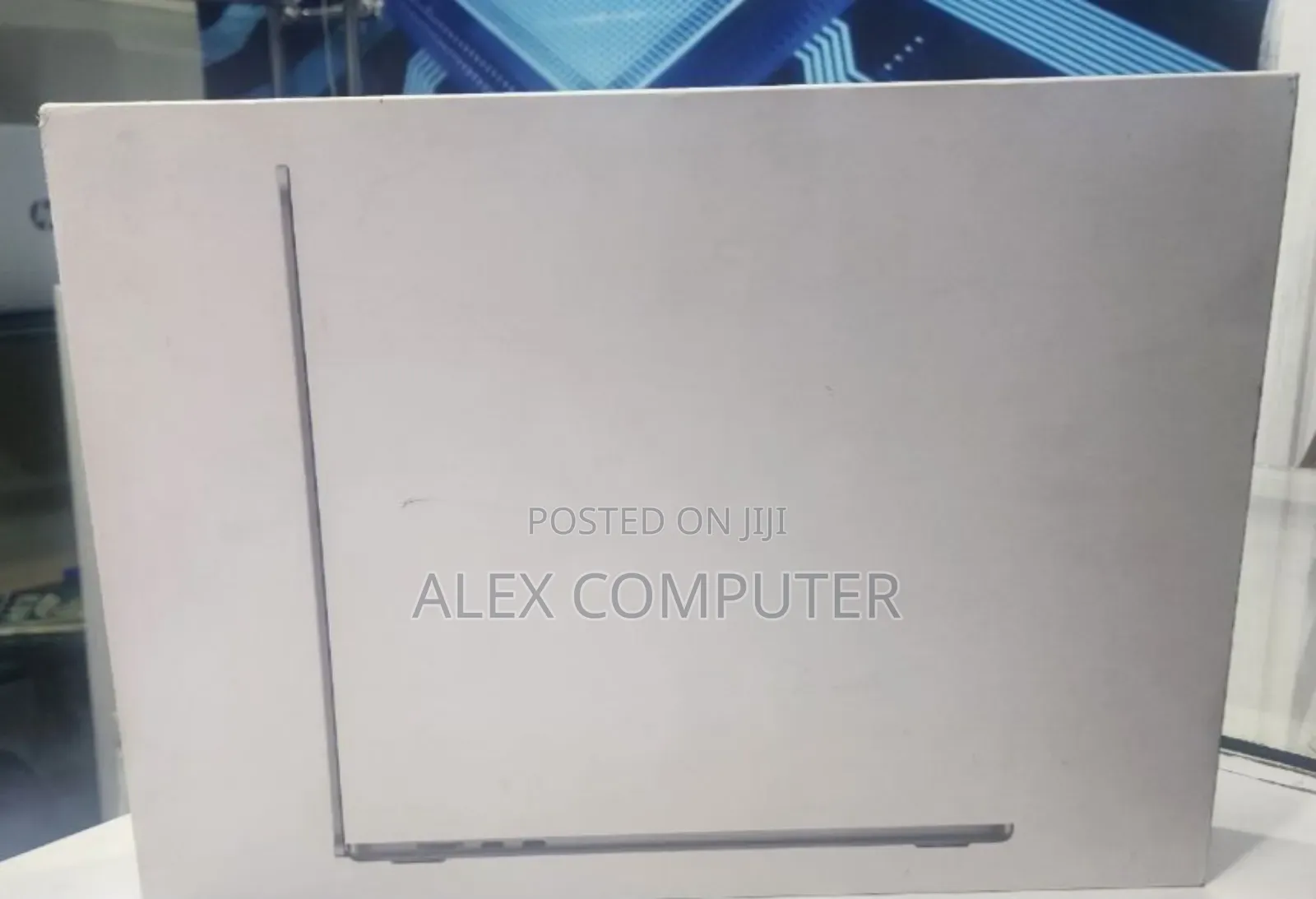 New Laptop Apple MacBook Air 2024 M3 15-Inch 8GB Apple M3 SSD 256GB