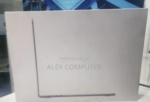 Photo - New Laptop Apple MacBook Air 2024 M3 15-Inch 8GB Apple M3 SSD 256GB