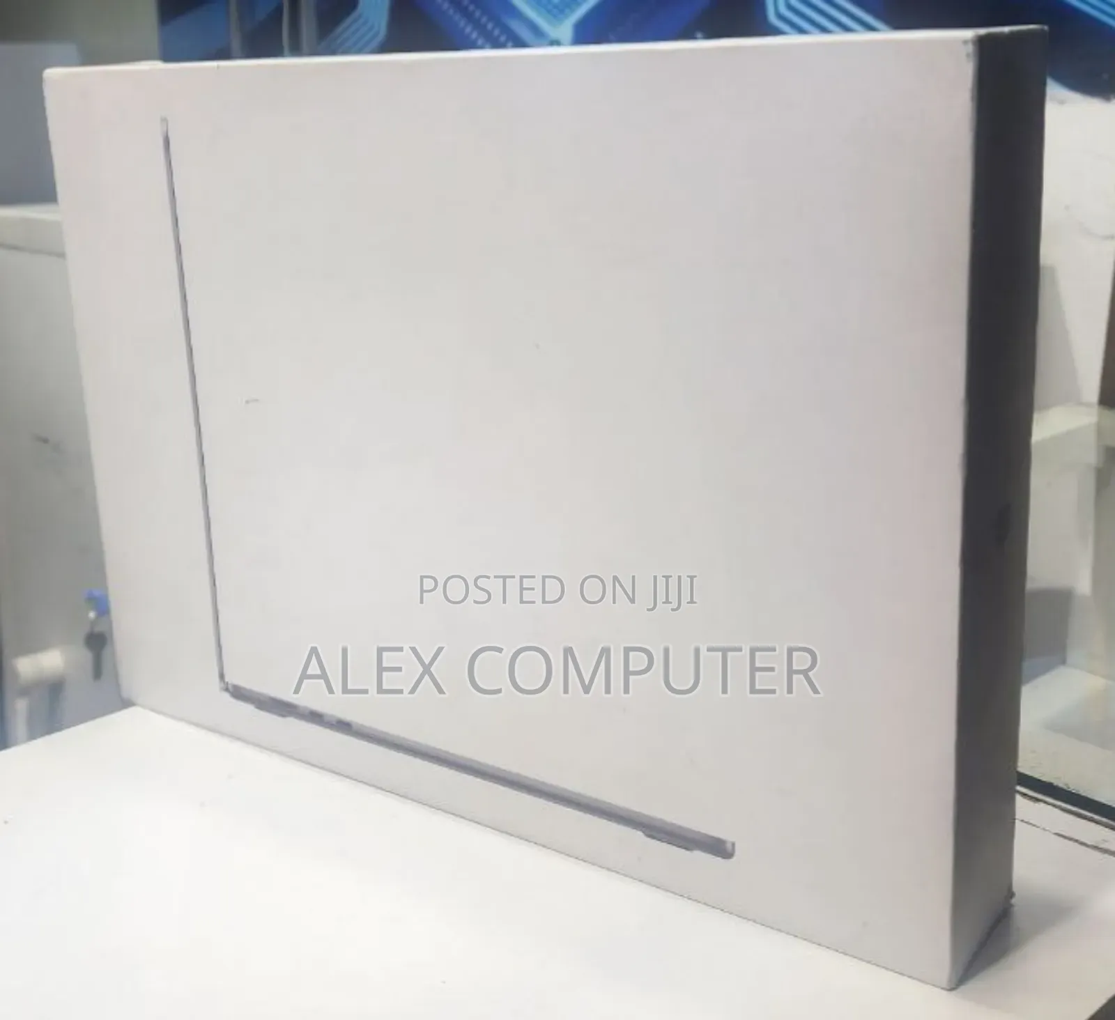 New Laptop Apple MacBook Air 2024 M3 15-Inch 8GB Apple M3 SSD 256GB